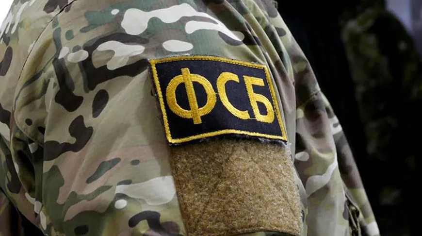 У Криму ФСБ затримала чоловіка за підтримку ударів ЗСУ по паливній інфраструктурі