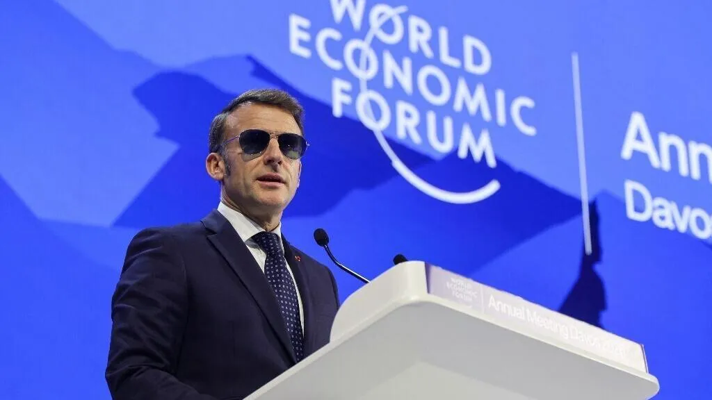 Макрон назвав удар по Києво-Печерській лаврі атакою на світову спадщину