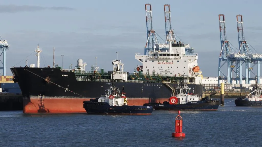 Бельгія розпочала розслідування щодо танкера Ethera через фальшивий прапор