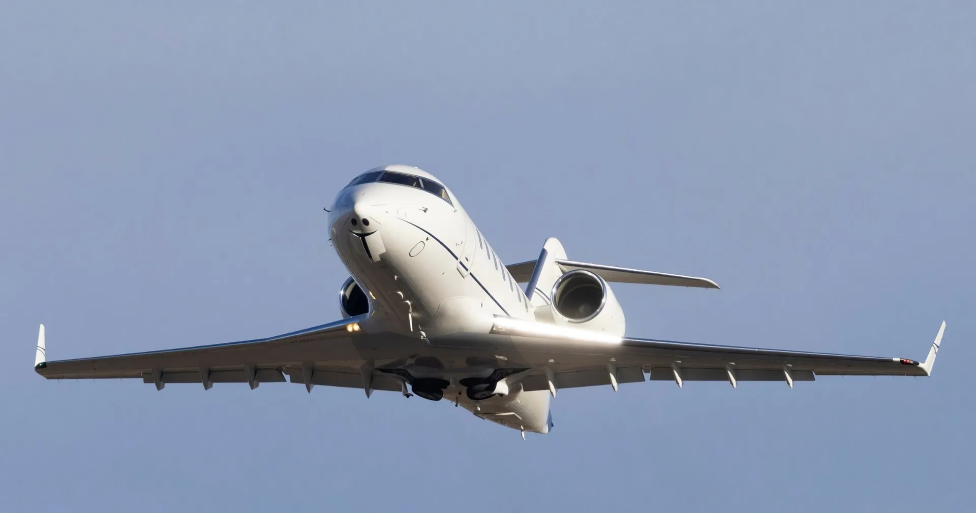 США запустили над Чорним морем новітній літак-розвідник