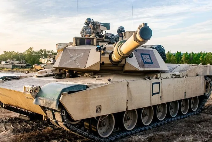 Польща отримала нову партію танків Abrams