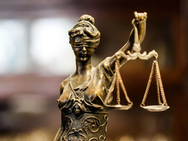 Адвокат заявил о давлении на судей по делу против проекта «Наши деньги» во Львове