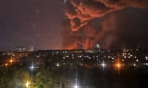 Відео: У Донецьку після вибуху сталася велика пожежа