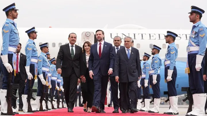 США та Іран почали переговори за участі Пакистану