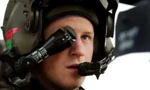 Бреда Пітта заскочили на побаченні з дівчиною, молодшою від нього на 30 років