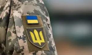 ДБР викрило патрульного, який за $7 тисяч організовував виїзд до Польщі
