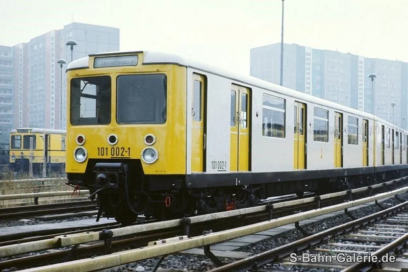 Німеччину охоплять масштабні страйки працівників громадського транспорту