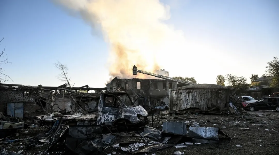 Russians use over a hundred guided bombs against Ukrainian positions daily