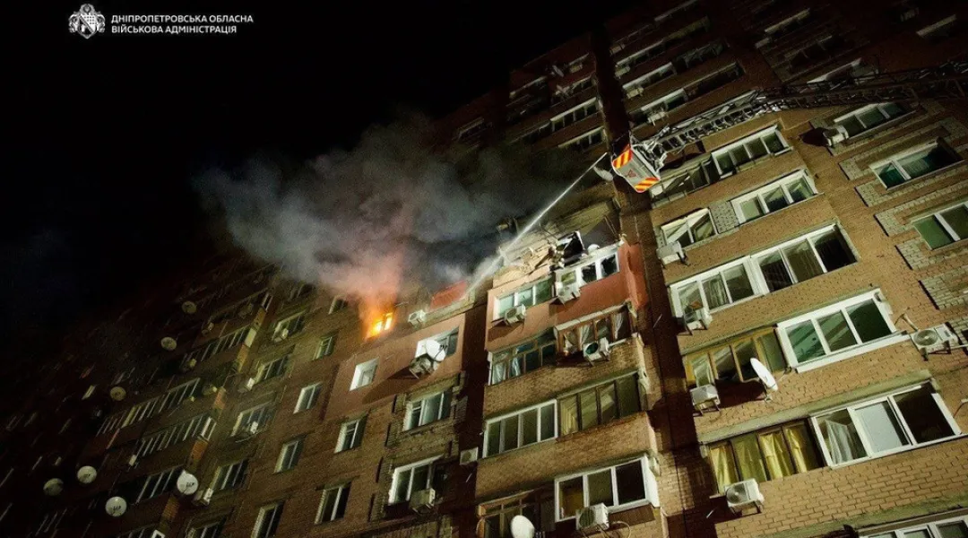 РФ вдарила дроном по багатоповерхівці у Дніпрі, є загиблі та поранені
