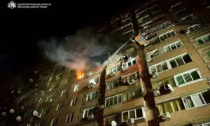 РФ вдарила дроном по багатоповерхівці у Дніпрі, є загиблі та поранені