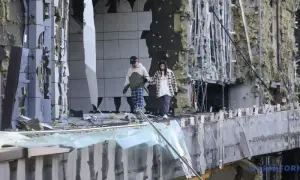 На остановке возле киевского цирка крутили порно