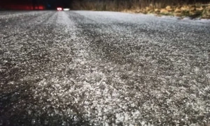 Посадовцю комунального підприємства оголосили підозру в переплаті за дорожню сіль