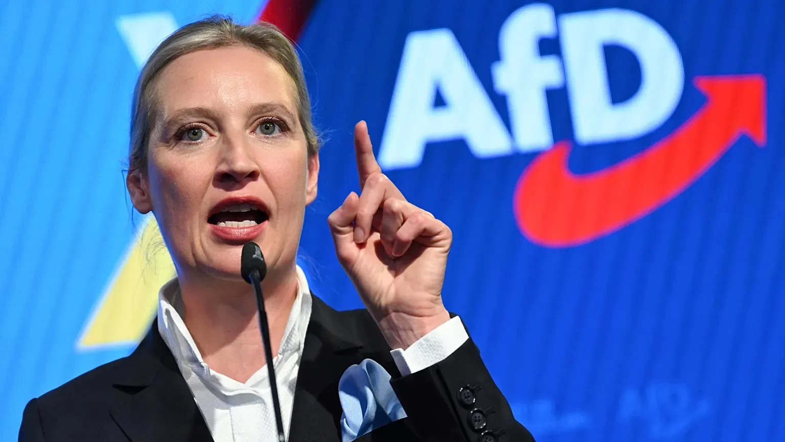 Putin's friend's party in Germany plans to block aid to Ukraine