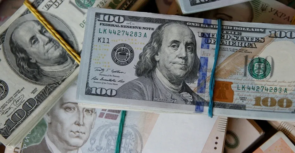 29 października oficjalne kursy dolara i euro spadły