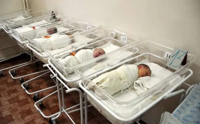 Демографиня пояснила, чому в Україні не буде бебі-буму після війни