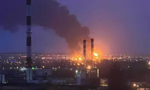 После рекордных атак на НПЗ производство бензина в России сократилось почти на 20%
