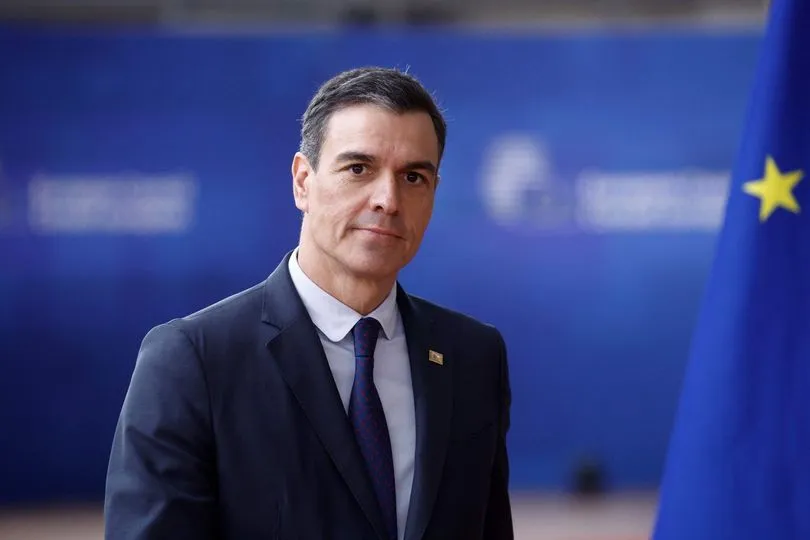 Відео: прем'єр Іспанії прибув до Сеути на тлі міграційної кризи