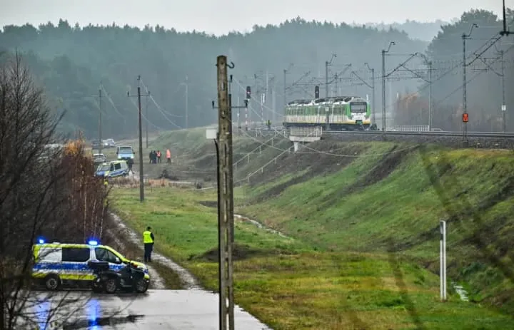 рф вербує українців для диверсій за кордоном, аби перекласти провину за свої злочини, — МЗС
