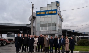 НБУ пропонує проводити виплати лише в безготівковій формі