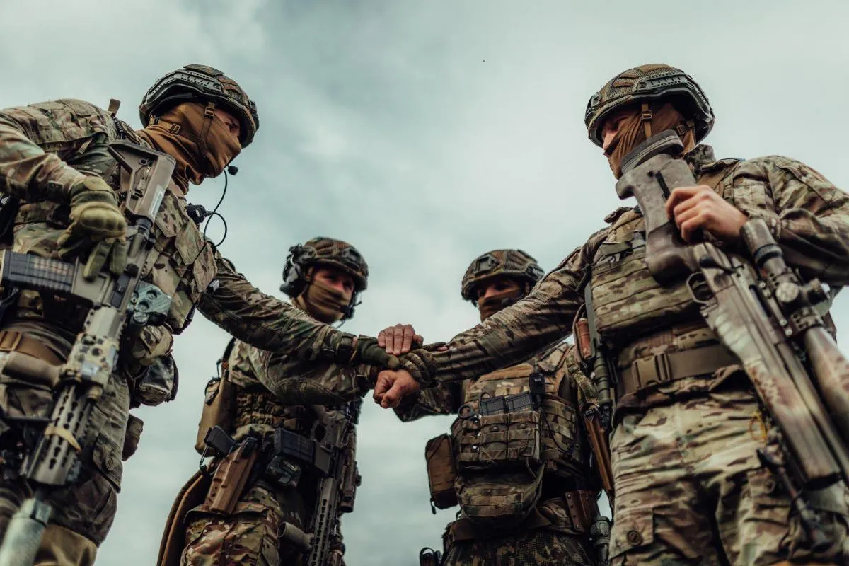 Українці хочуть єдності армії і держави