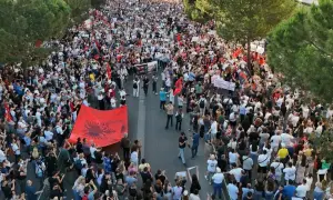 Відео: син Кадирова показав, як порушує ПДР за кермом