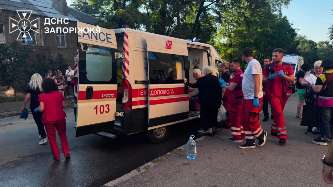 У Запоріжжі після ударів КАБами загинула людина, десятки постраждалих