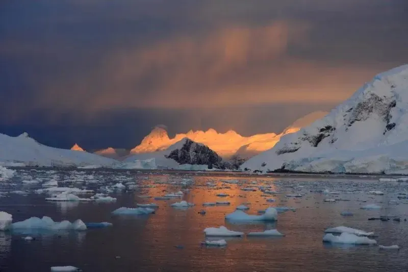 Antarctica has recorded its third-lowest sea ice extent