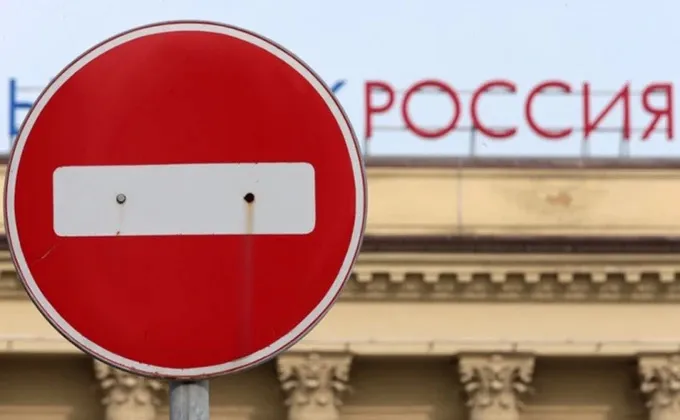 ЕС впервые продлил санкции против РФ на год