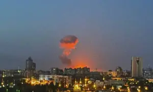 Росія знову атакувала Одещину, спалахнули складські приміщення
