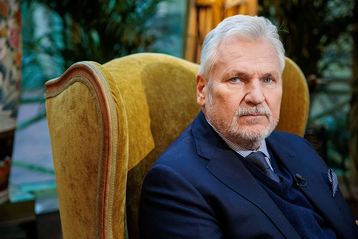 An anti-Ukrainian policy in Poland could lead to a mass exodus of Ukrainians and an economic crisis, says Kwasniewski