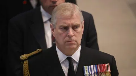 Queen Elizabeth II supported Prince Andrew's appointment as trade envoy – BBC
