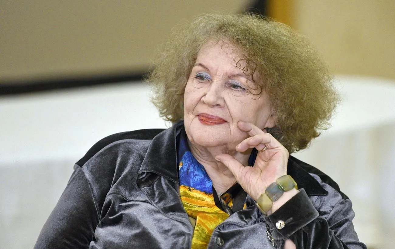 Символ гідності та незламний голос нації: Україна святкує день народження Ліни Костенко