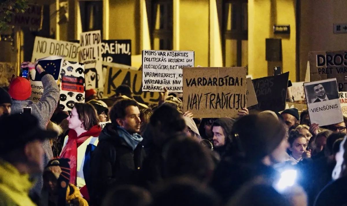 W Rydze tysiące ludzi wyszło na protest przeciwko wyjściu Łotwy z Konwencji Stambulskiej W Rydze tysiące ludzi wyszło na protest przeciwko wyjściu Łotwy z Konwencji Stambulskiej