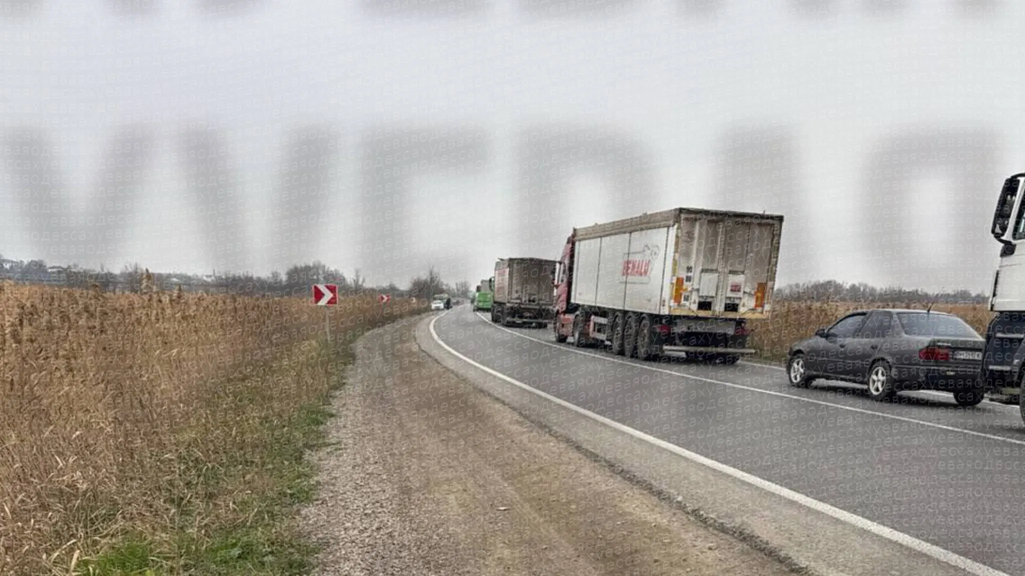 Молдова обмежила рух через кордон з Україною через удар російського дрона по мосту