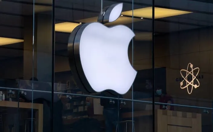 Apple заблокировала способ обхода ограничений на установку приложений, подпадающих под санкции, в РФ