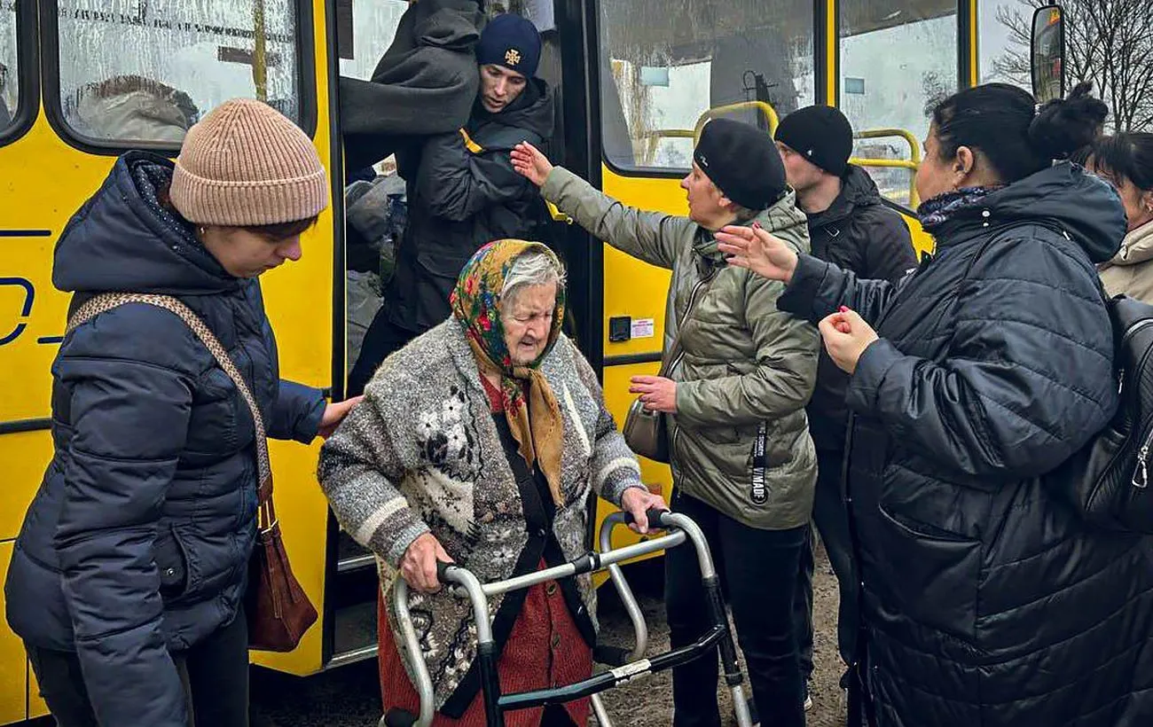 У 5-кілометровій зоні біля кордону досі живуть тисячі людей