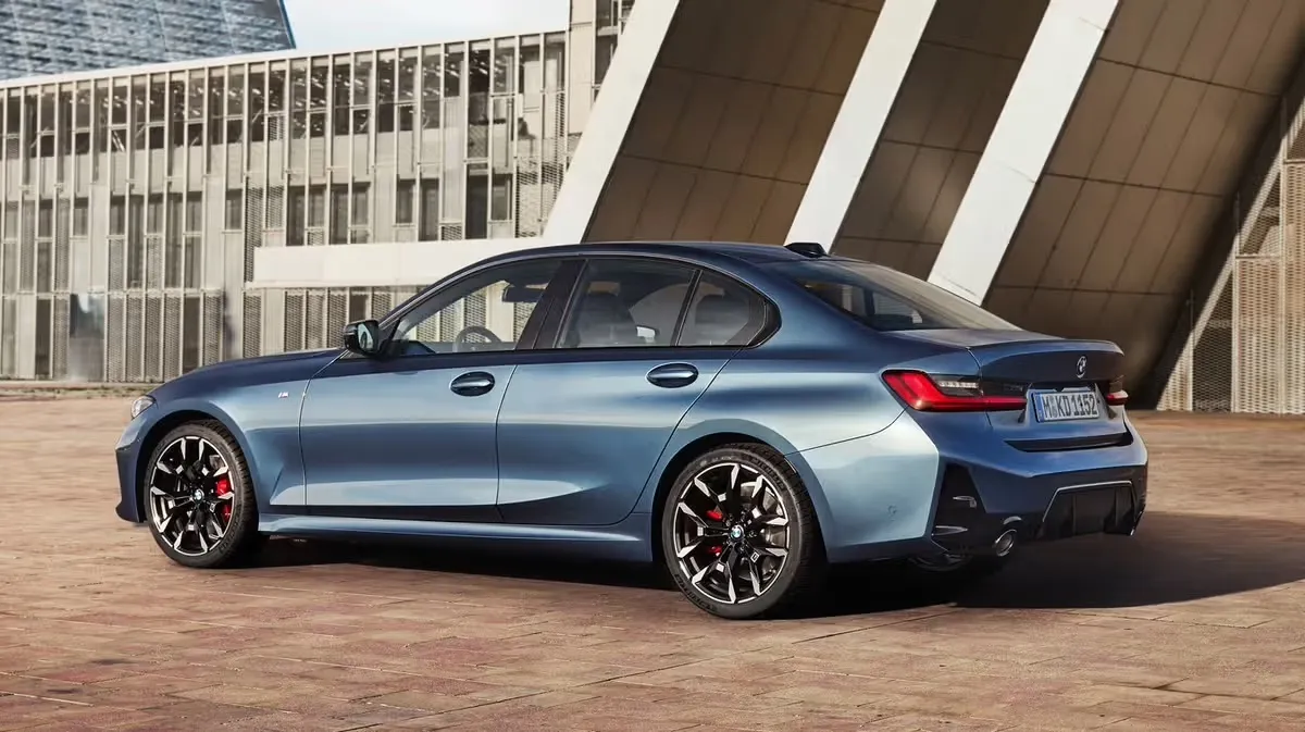 BMW отзывает популярные модели из-за риска возгорания после выключения двигателя