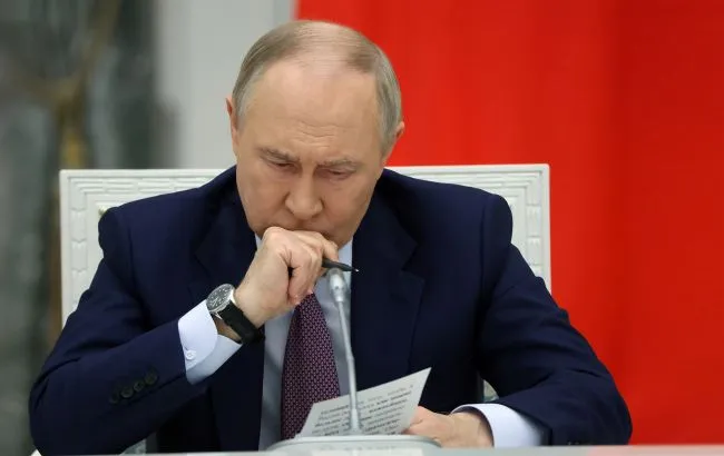 Путін переписує минуле, щоб виправдати війну - ЦПД