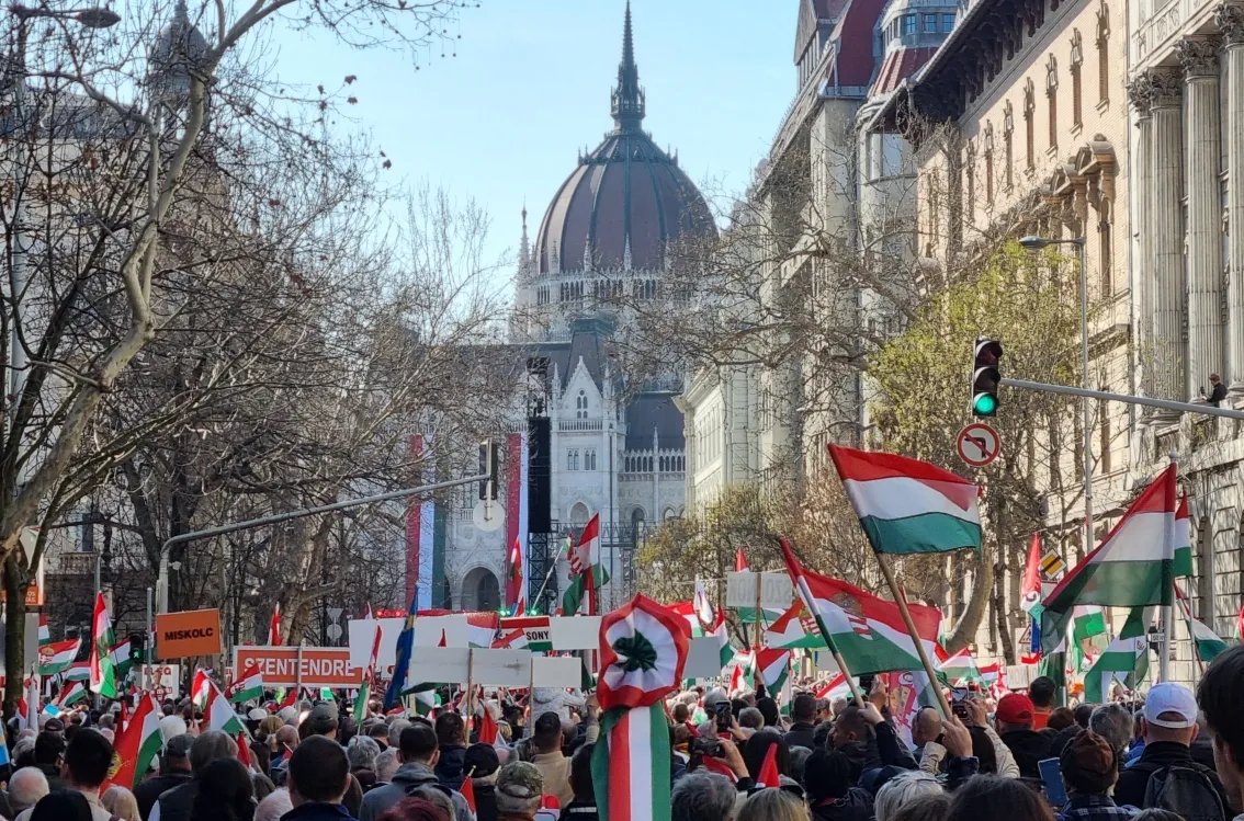 Мер угорського міста вийшов з партії Орбана і закликав голосувати за опозицію