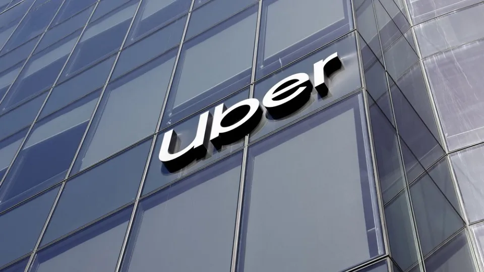Uber подав до суду на Нью-Йорк через новий закон про захист водіїв від звільнення