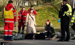 Фото: в центрі Києва почали зносити історичну будівлю