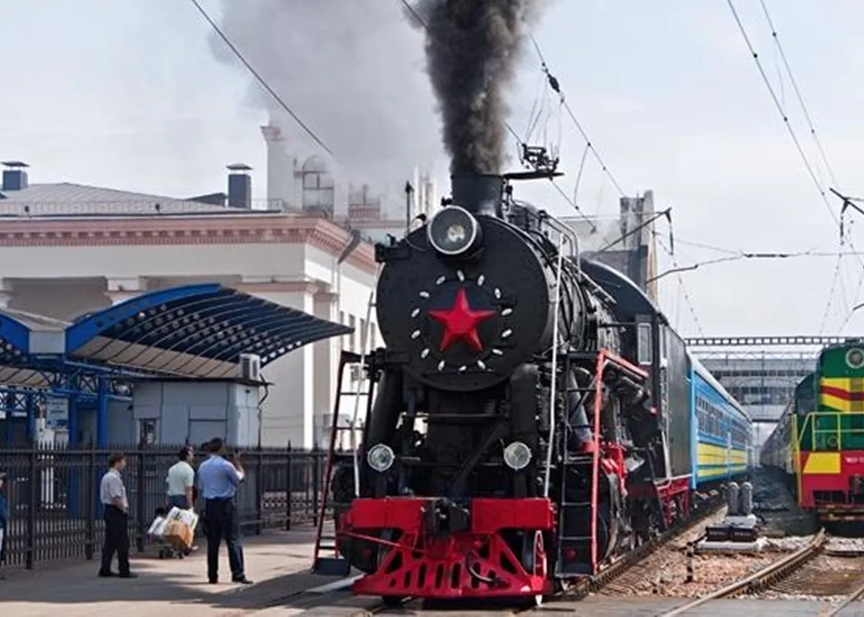 «Укрзалізниця» запускає святковий «Чарівний Експрес» у Києві та Львові: деталі