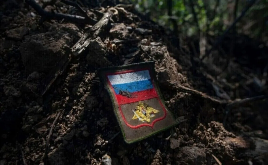 ВСУ уничтожили оккупанта, который пытался водрузить флаг под Купянском — видео