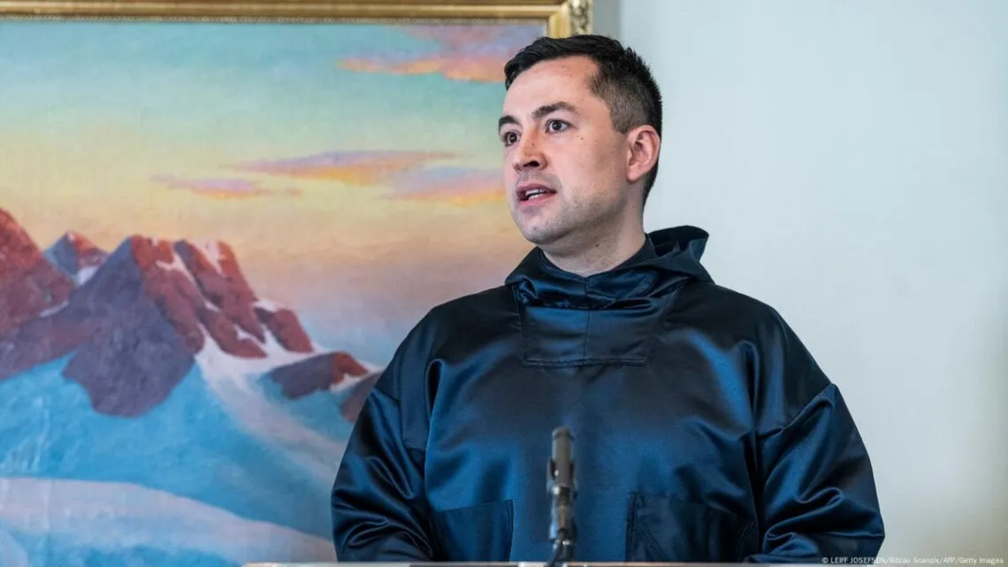 Майбутнє Гренландії вирішують лише його жителі, — прем'єр Нільсен