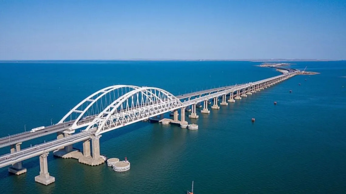 Відео: у Криму утворилися рекордні черги на виїзд до Росії через Керченський міст
