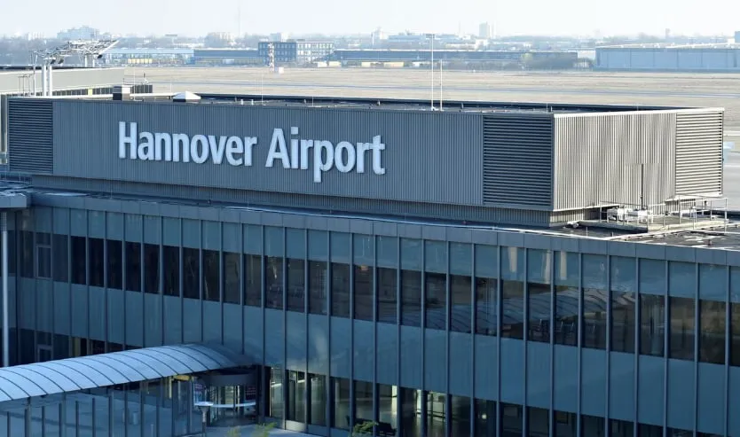 У Німеччині аеропорт Ганновера тимчасово зупиняв роботу через дрони