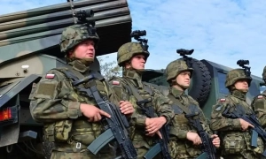 Мільярдер з Нью-Йорка готовий витратити $ 100 млн на виборах проти Трампа