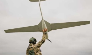 У Криму росіяни загородили бухту суднобудівного заводу «Залив» баржами