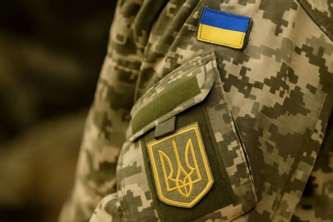 Суд зобов'язав ТЦК виключити з обліку українця, який змінив стать