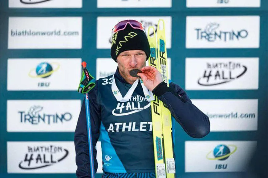 Олександр Казік виборов срібло та приніс Україні 19-ту медаль Паралімпіади-2026